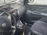 Usata Lancia Ypsilon 80 CV (58 kW) 2015 Grigio Utilitaria