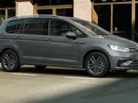 Nuova VW Touran Business 150 CV (110 kW) 2026 Dolphin grey metallizzato Monovolume