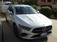 Usata Mercedes A180 Advanced Plus 116 CV (85 kW) 2023 Grigio argento met. Berlina