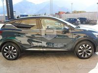 Usata Renault Captur Techno 100 CV (73 kW) 2023 Blu SUV