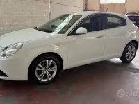 Usata Alfa Romeo Giulietta Exclusive 105 CV (77 kW) 2013 Bianco Utilitaria