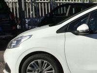 Usata Peugeot 208 110 CV (80 kW) 2016 Utilitaria