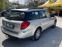 usata Subaru Outback 2.5i Lineartronic 4dventure