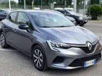 Usata Renault Clio V Zen 101 CV (74 kW) 2023 Grigio Berlina