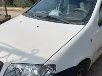 Usata Fiat Punto 69 CV (50 kW) 2004 Bianco Utilitaria