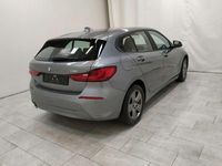 Usata BMW 118 Advantage 136 CV (100 kW) 2022 Grigio pastello Utilitaria