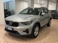 Usata Volvo XC40 129 CV (94 kW) 2023 Silver down met. SUV