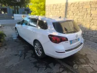 Usata Opel Astra 125 CV (91 kW) 2011 Bianco Station wagon