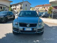 Usata VW Touareg 224 CV (164 kW) 2006 Grigio SUV