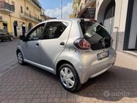 Usata Toyota Aygo Sol 69 CV (50 kW) 2010 Grigio Utilitaria