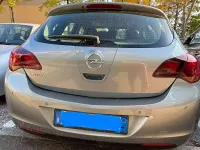 Usata Opel Astra 116 CV (85 kW) 2011 Grigio