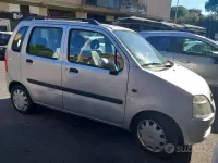 Usata Opel Agila 75 CV (55 kW) 2002 Grigio Monovolume