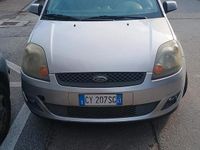 Usata Ford Fiesta 75 CV (55 kW) 2006 Grigio Utilitaria