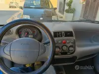 Usata Fiat 600 54 CV (39 kW) 2005 Blu Utilitaria