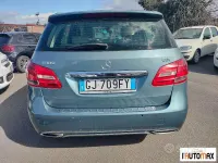 Usata Mercedes 180 Business 109 CV (80 kW) 2015 Blu Berlina