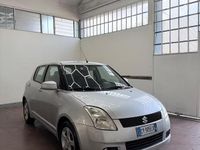 Second-hand Suzuki Swift GLX 92 CP (67 kW) 2005 Argintiu Hatchback