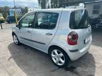 Usata Renault Modus 106 CV (77 kW) 2006 Grigio Monovolume