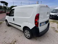 Usata Fiat Doblò 95 CV (69 kW) 2021 Bianco Monovolume