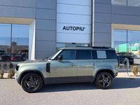 Usata Land Rover Defender SE Dynamic 200 CV (147 kW) 2024 Pangea green SUV