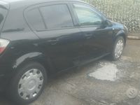 Usata Opel Astra 115 CV (84 kW) 2006 Nero Berlina
