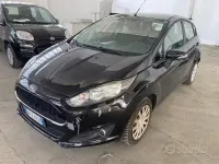Usata Ford Fiesta Titanium 60 CV (44 kW) 2017 Bluazzurro Utilitaria