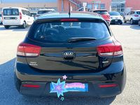 Usata Kia Rio Active 77 CV (56 kW) 2017 Nero Berlina
