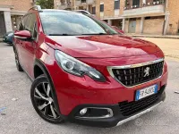 Usata Peugeot 2008 99 CV (72 kW) 2018 Rosso SUV