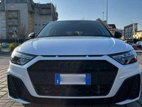 Usata Audi A1 Sportback Ambiente 95 CV (69 kW) 2023 Bianco Utilitaria