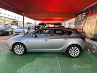 Usata Opel Astra Cosmo 125 CV (91 kW) 2010 Grigio Berlina