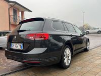 Usata VW Passat Business 150 CV (110 kW) 2022 Grigio Station wagon