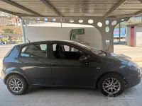 Usata Fiat Grande Punto 75 CV (55 kW) 2011 Grigio Utilitaria
