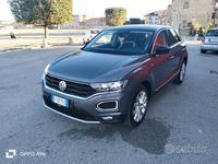 Usata VW T-Roc Style 150 CV (110 kW) 2018 Grigio SUV