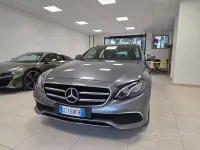 Usata Mercedes E200 Premium Plus 160 CV (117 kW) 2020 Grigio Berlina