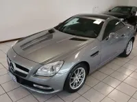 Usata Mercedes SLK200 184 CV (135 kW) 2012 Grigio scuro Cabrio