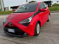 Usata Toyota Aygo X-clusiv 72 CV (52 kW) 2019 Rosso Utilitaria
