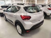 Usata Dacia Sandero Expression 91 CV (66 kW) 2024 Grigio lunare Berlina