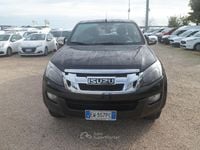Usata Isuzu D-Max 163 CV (119 kW) 2015 Nero Pick-up