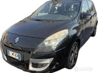 Usata Renault Scénic III 110 CV (80 kW) 2011 Nero Monovolume