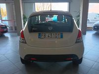 Usata Lancia Ypsilon Gold 69 CV (50 kW) 2015 Bianco Utilitaria