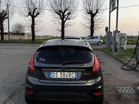 Usata Ford Fiesta Titanium 60 CV (44 kW) 2008 Grigio Utilitaria