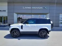 Usata Land Rover Defender SE 199 CV (146 kW) 2023 Bianco SUV
