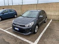 Usata Kia Rio 90 CV (66 kW) 2018 Grigio Berlina