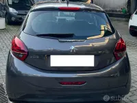 Usata Peugeot 208 Allure 83 CV (61 kW) 2019 Grigio Utilitaria