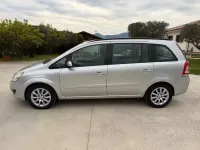 Usata Opel Zafira Cosmo 120 CV (88 kW) 2009 Argento Monovolume