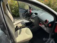 Usata Peugeot 107 68 CV (50 kW) 2008 Nero Utilitaria