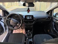 Usata Ford Fiesta Active 85 CV (62 kW) 2018 Bianco Utilitaria
