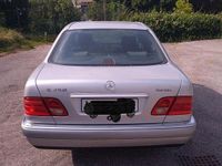 Usata Mercedes E250 Elegance 113 CV (83 kW) 1996 Berlina