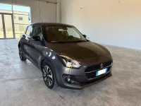 Usata Suzuki Swift 111 CV (81 kW) 2019 Grigio londra/tetto nero Utilitaria