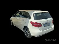 Usata Mercedes B200 Premium 136 CV (100 kW) 2018 Bianco Utilitaria