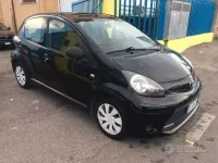 Usata Toyota Aygo Active 68 CV (50 kW) 2012 Nero Utilitaria